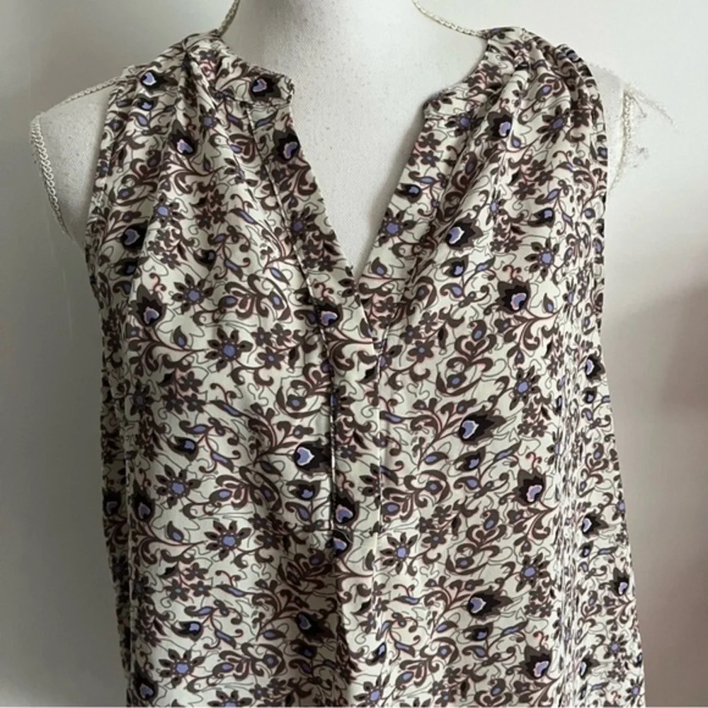Philosophy • Cream Pink Tan Floral Patterned Tank Top - Picture 2 of 4